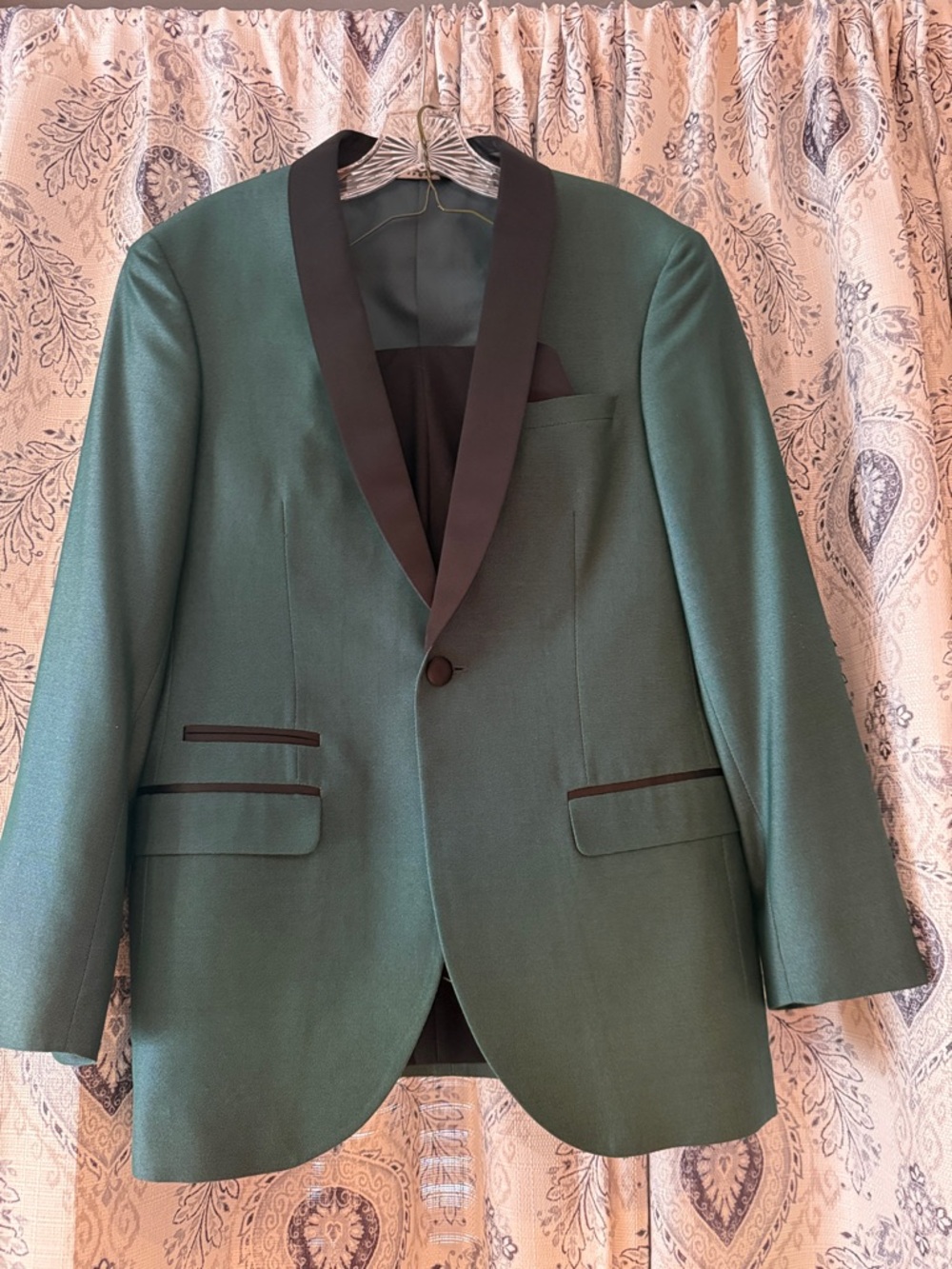 Men's Green Shawl Collar Tuxedo Blazer and pants
